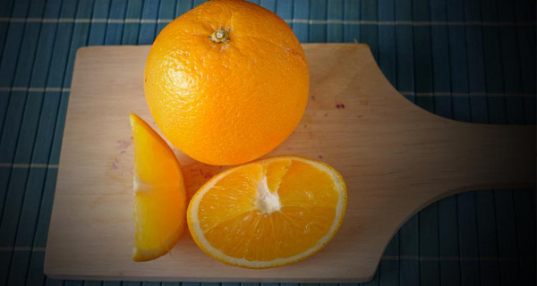 Chỉ cần yêu cầu đi mua cam, vị sếp này đã phân định được ai sẽ được thăng cấp, người làm 5 năm hay kẻ vào 6 tháng?